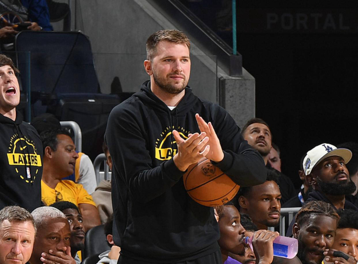 开云足球直播-土耳其男篮绝地反击凯尔特人,艾顿送出助攻的简单介绍