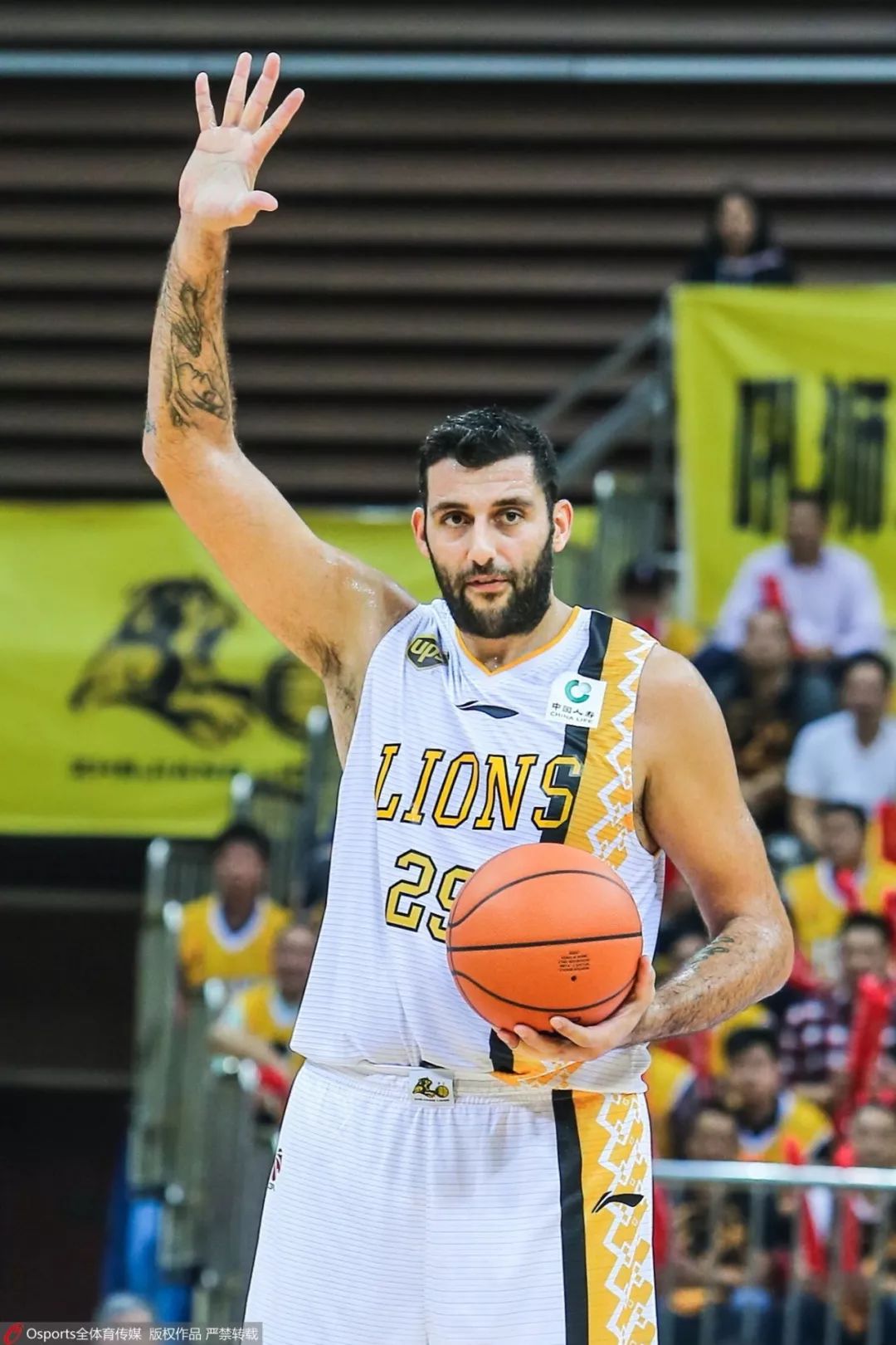 关于沙佩科恩斩萨尔瓦多,豪取三连胜的信息 关于沙佩科恩斩萨尔瓦多,豪取三连胜的信息