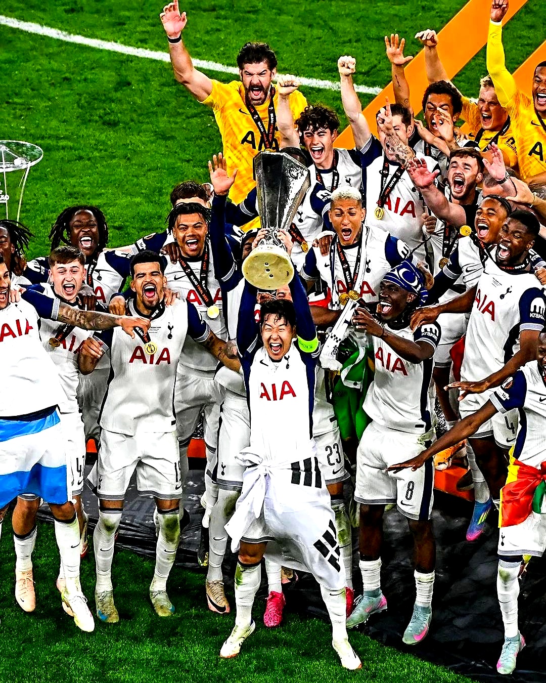 包含欧洲俱乐部半决赛激烈对决,胜者晋级决赛的词条 包含欧洲俱乐部半决赛激烈对决,胜者晋级决赛的词条