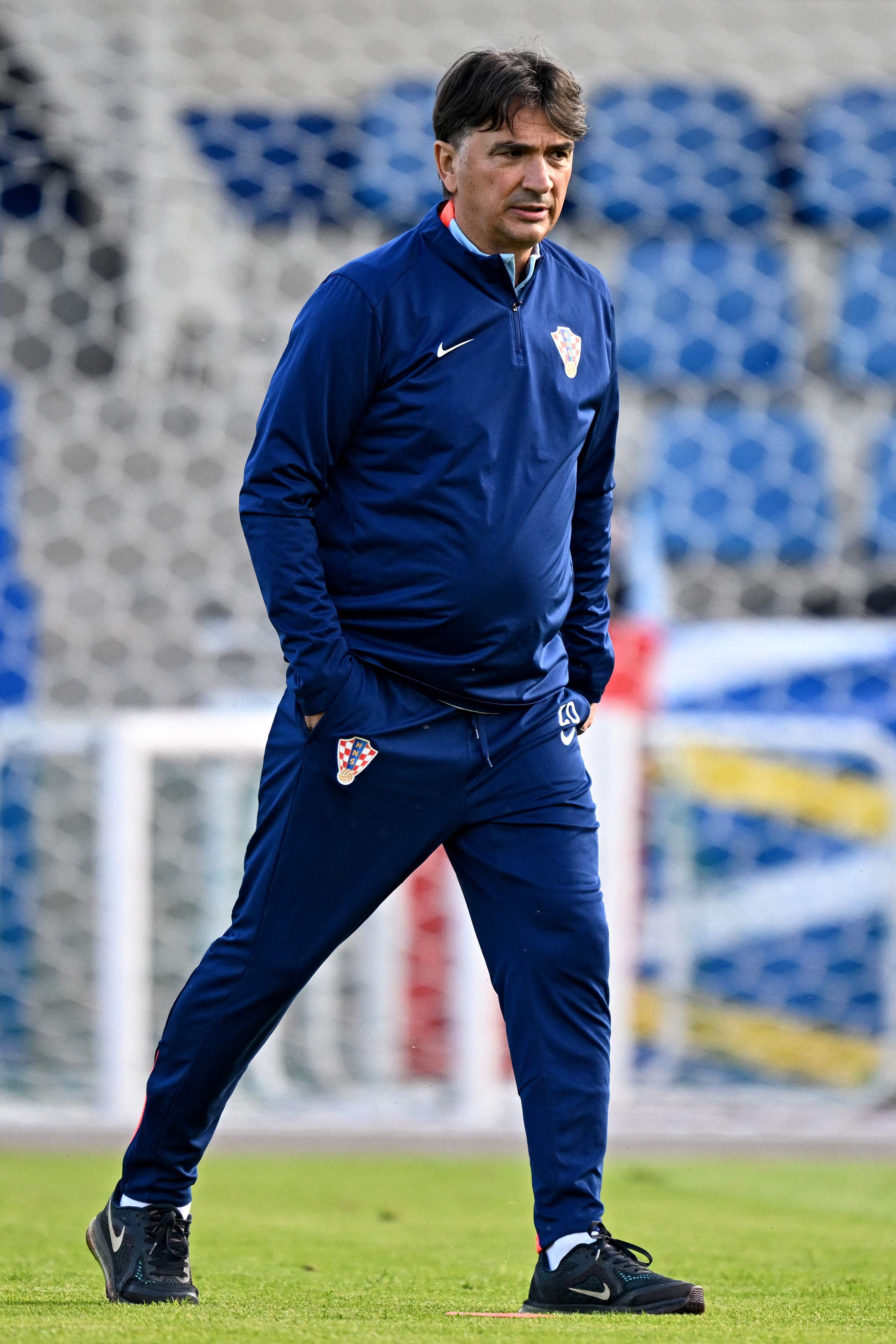 开云体育-欧洲球队驻外训练备战锦标赛,目标夺冠