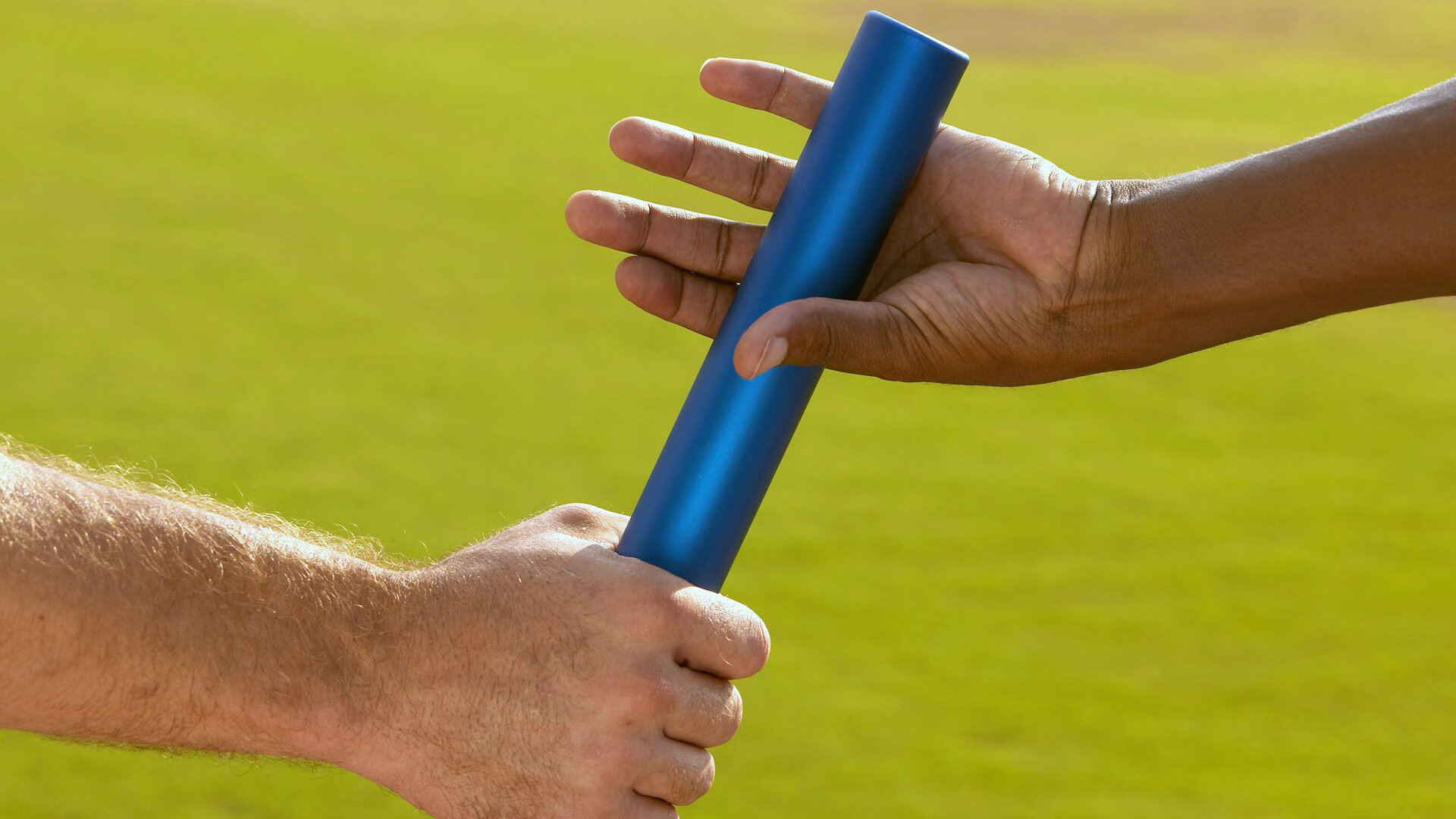 逆袭的银箭，拉塞尔如何扛起哈斯车队，上演F1史上最不可能的翻盘